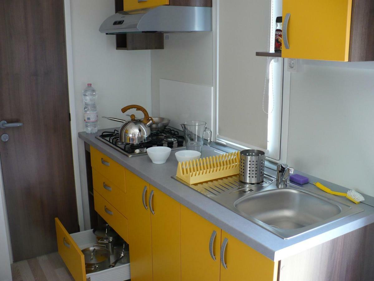 Mobilhome Victoria Bella Italia Peschiera del Garda Exterior photo